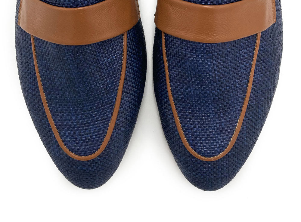 Women's summer moccasin in blue raffia