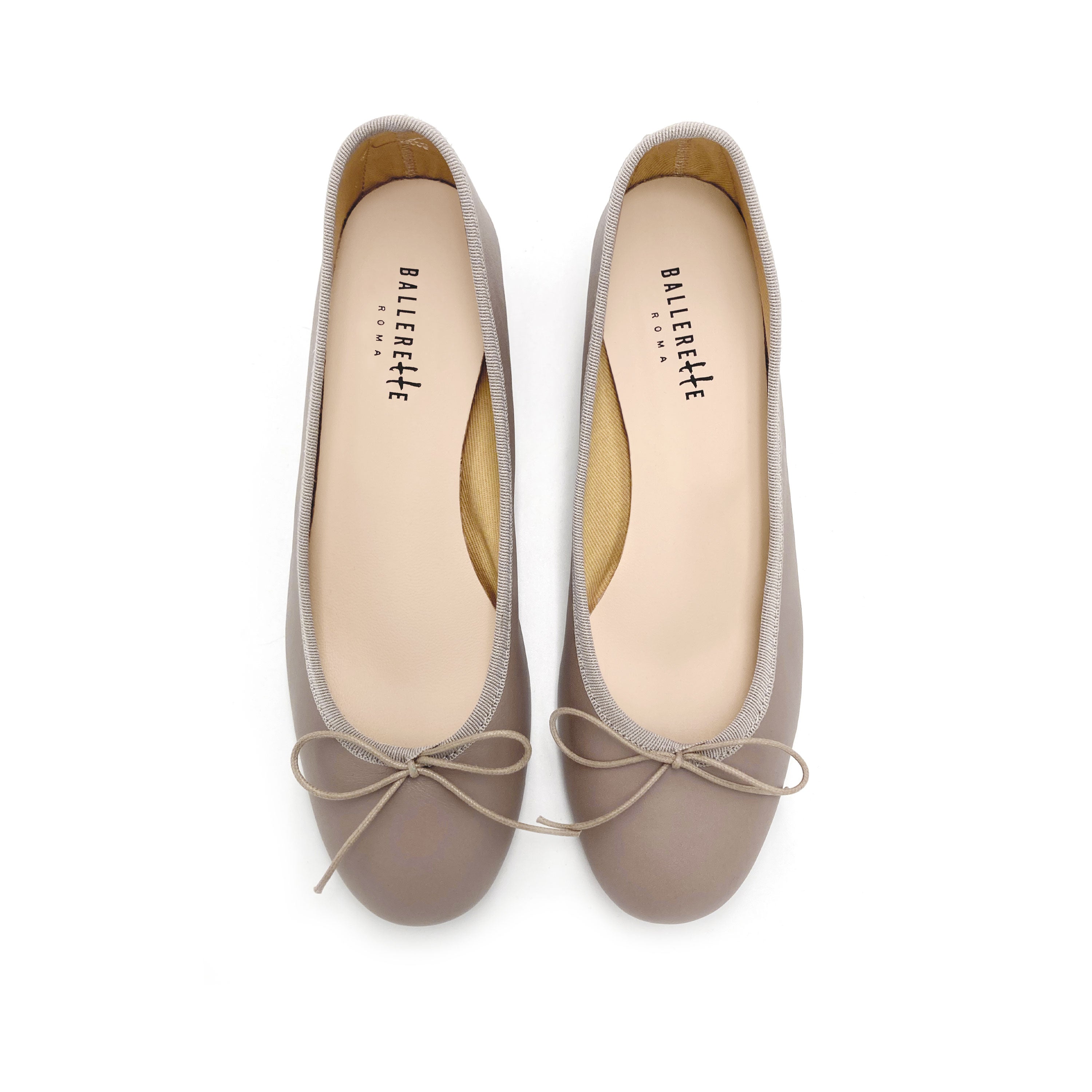 Dove gray leather ballet flats with heel