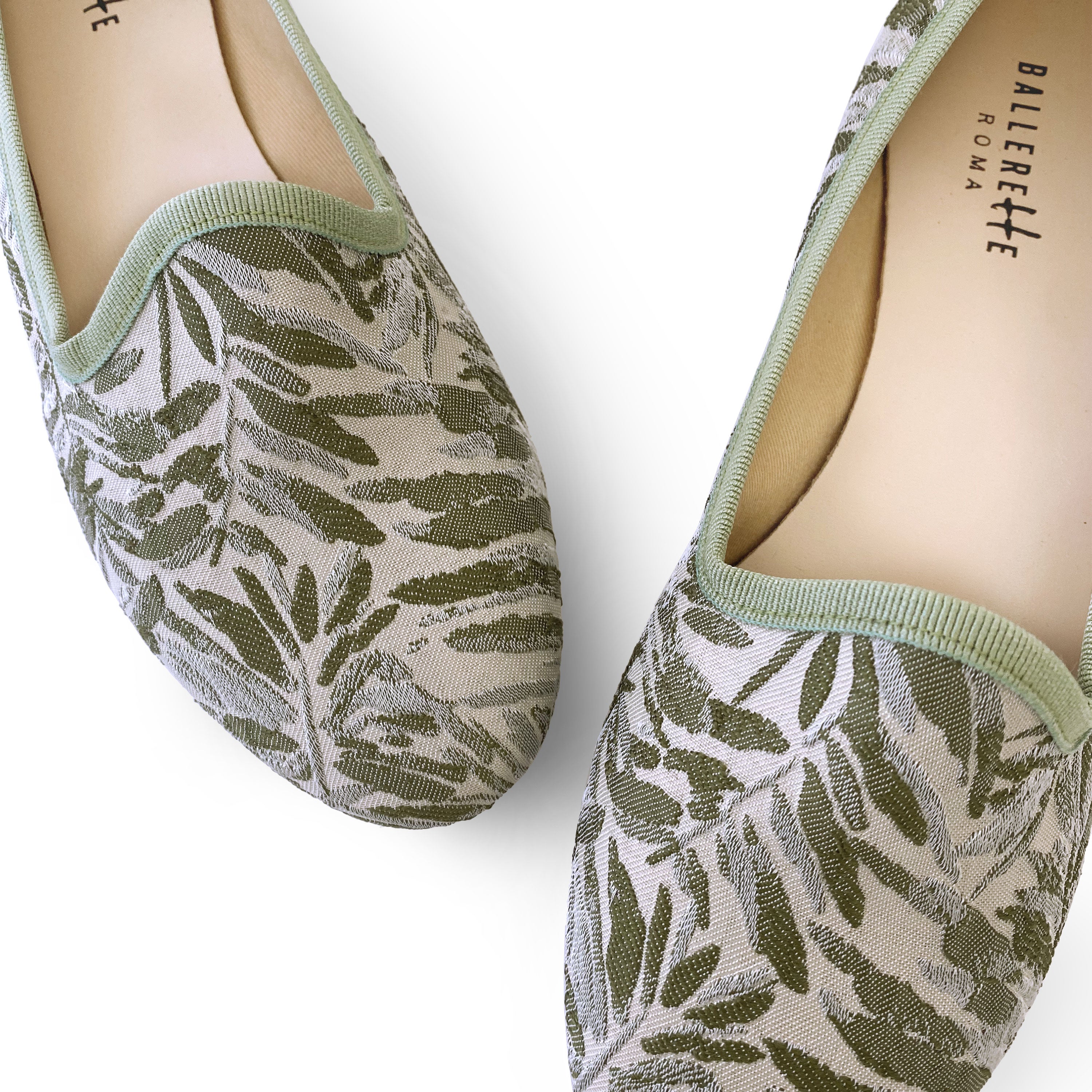 Green and beige jacquard loafers with tropical print