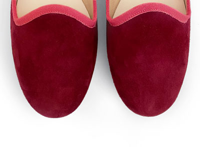 Bordeaux suede loafers with pink gros grain