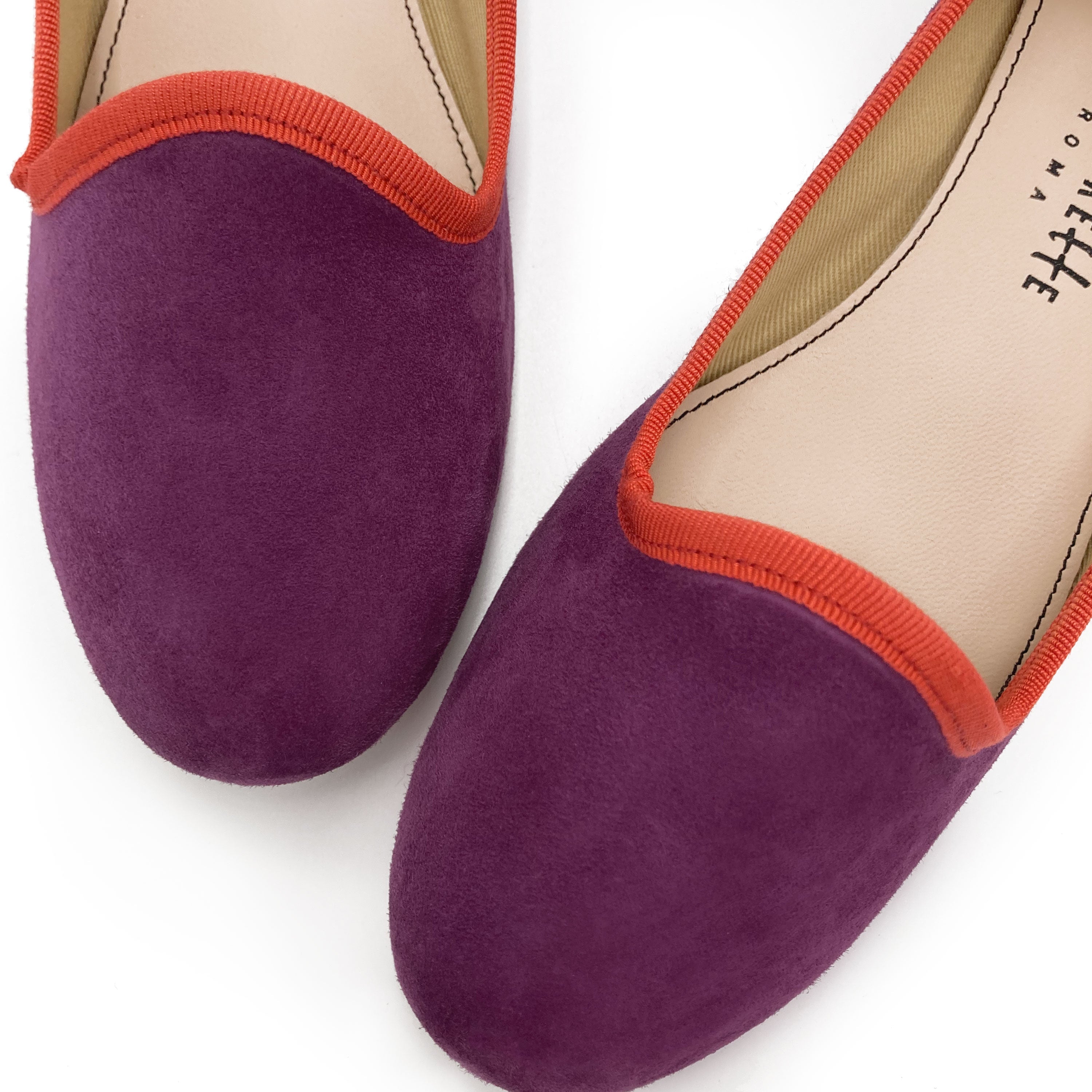 Women’s loafers in strawberry suede with orange details