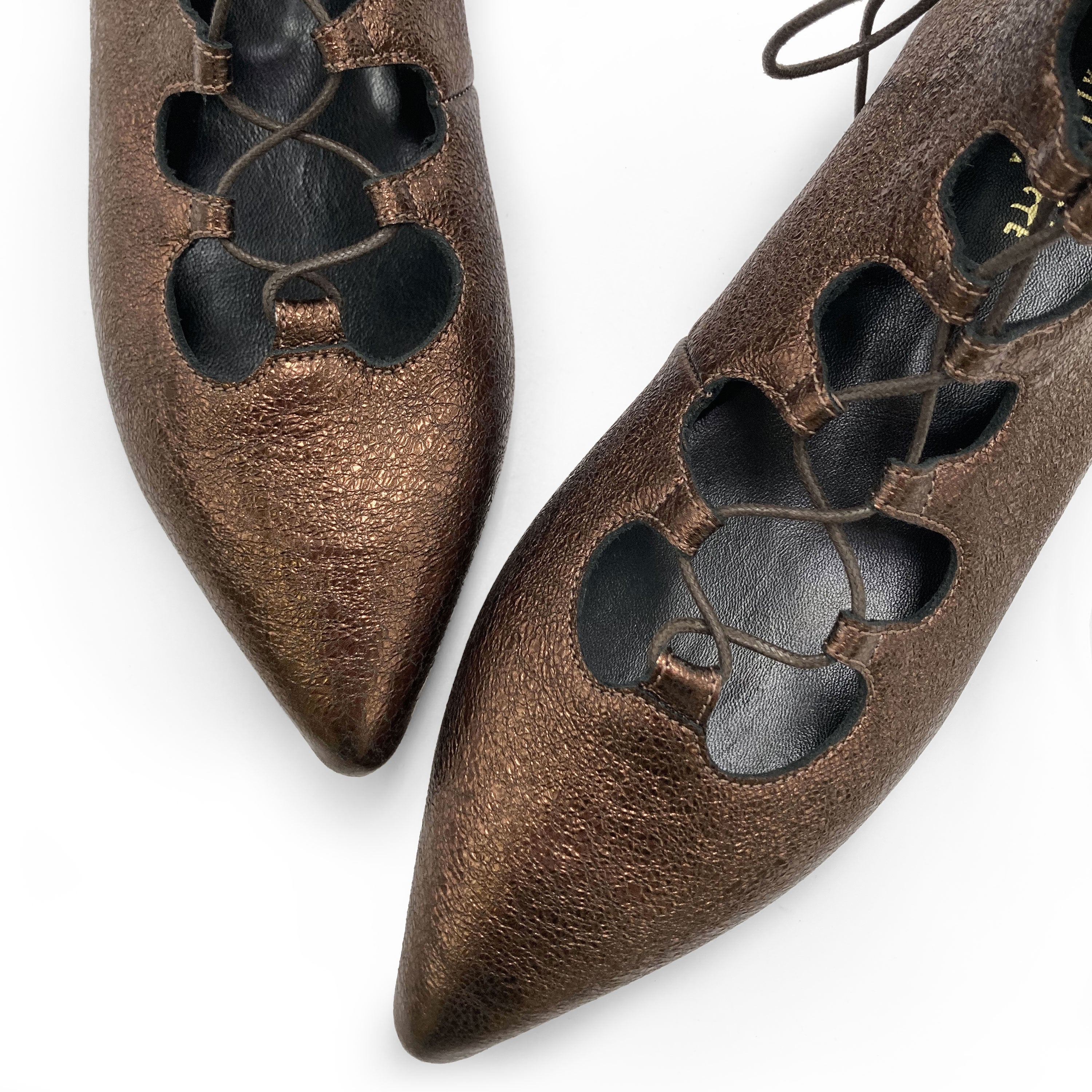 Bronze pointed ankle boots with laces