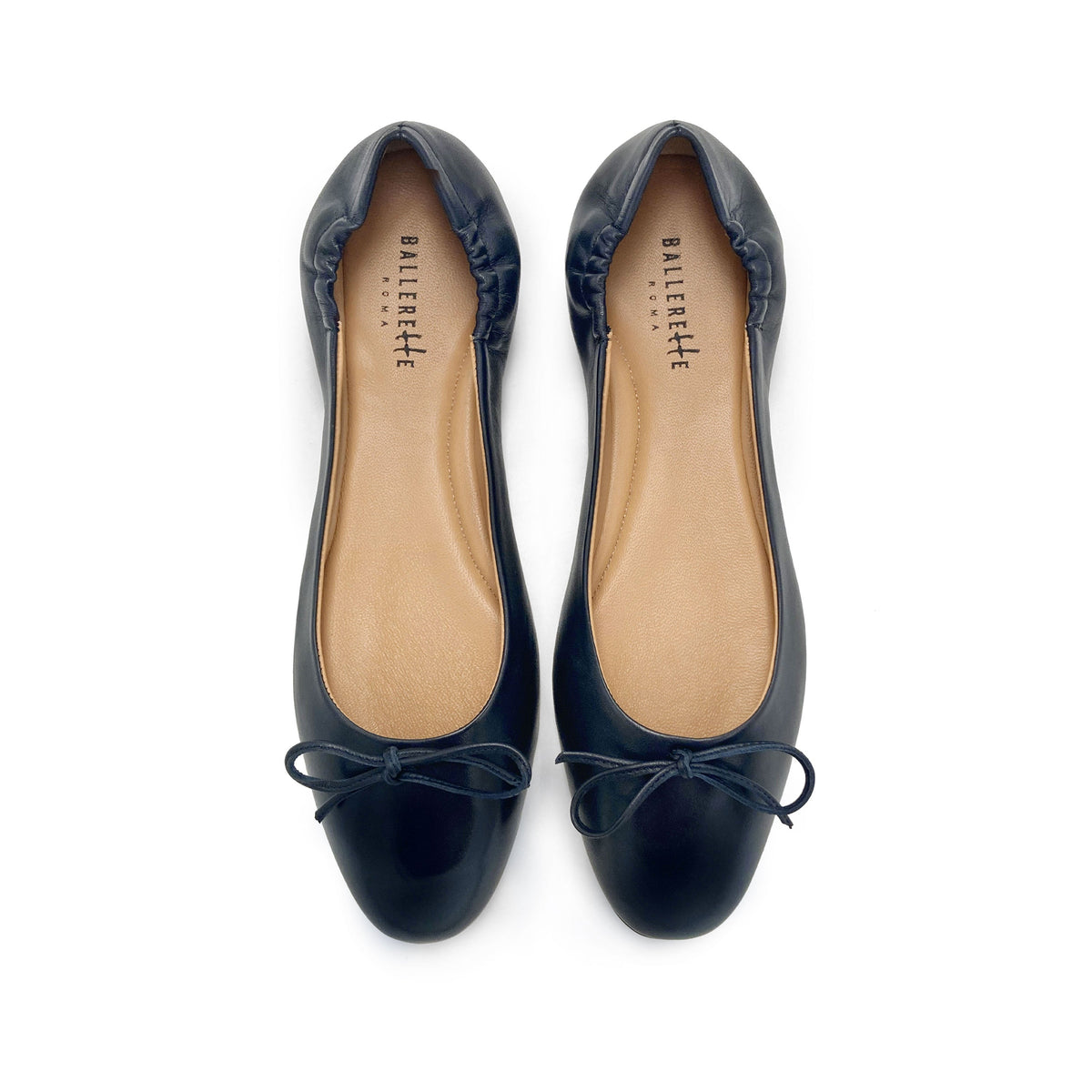 Blue leather ballet flats with sacchetto construction