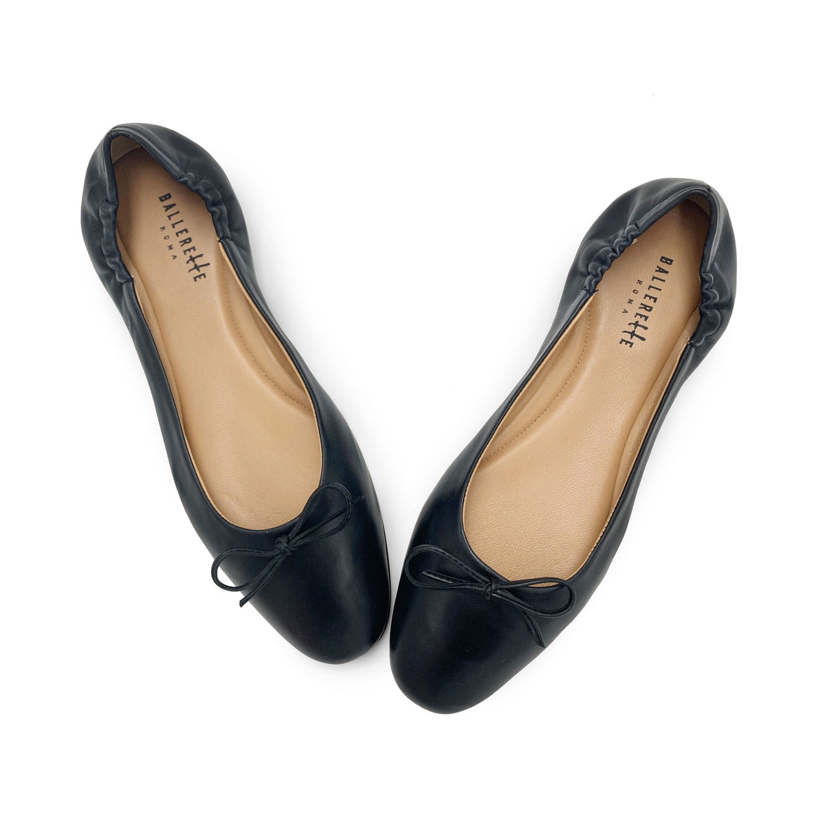 Black leather ballet flats with sacchetto construction
