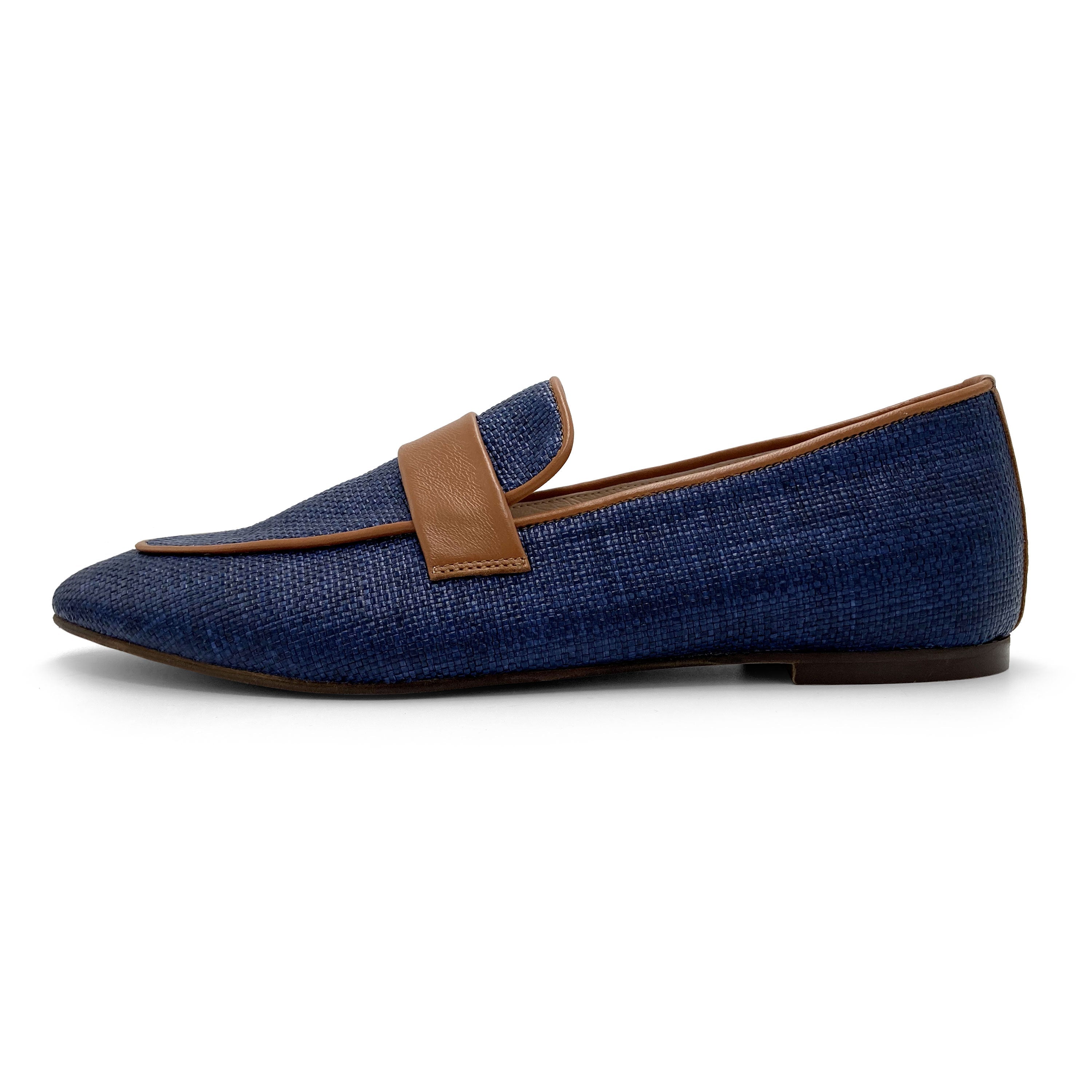 Women's summer moccasin in blue raffia