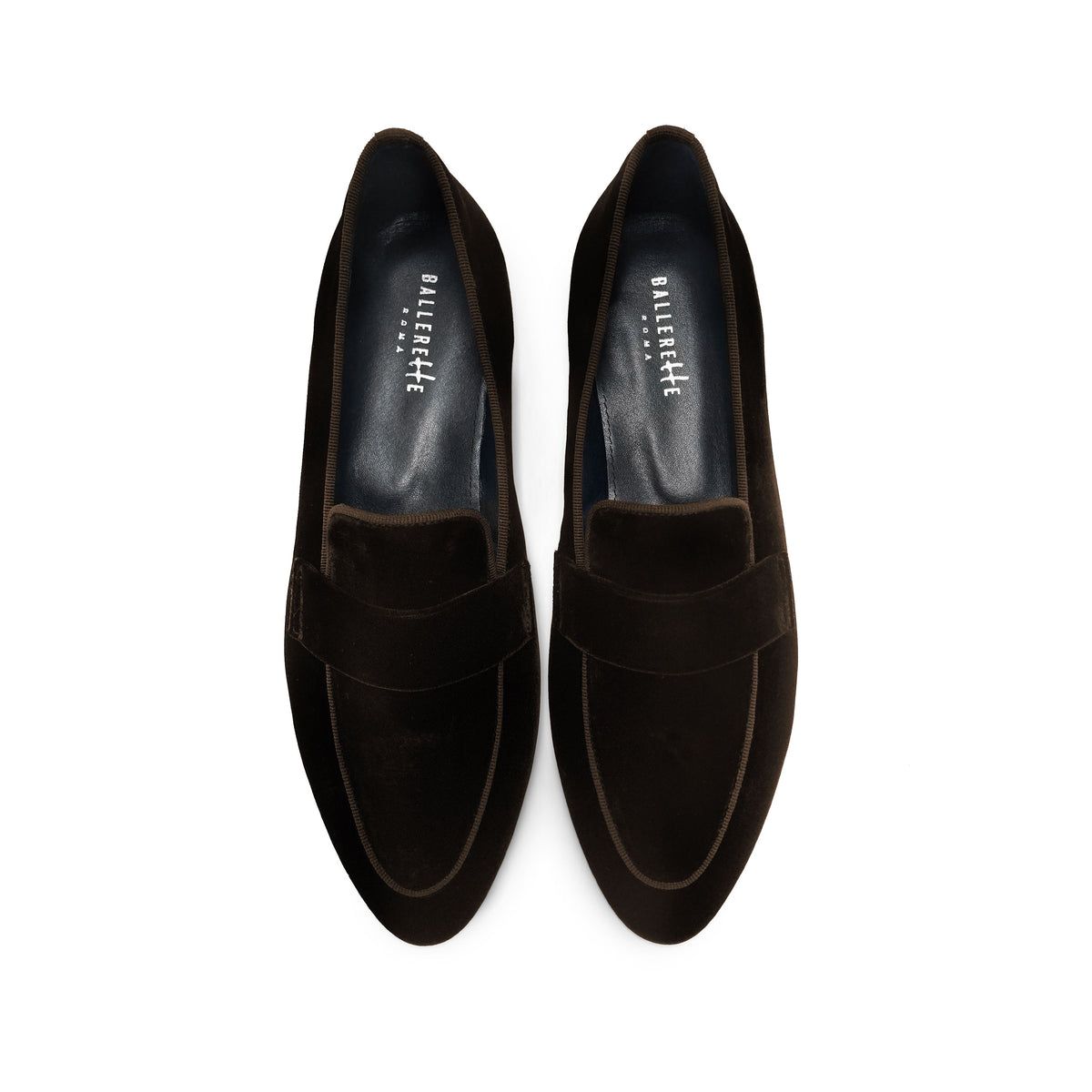 Women moccasins in dark brown velvet