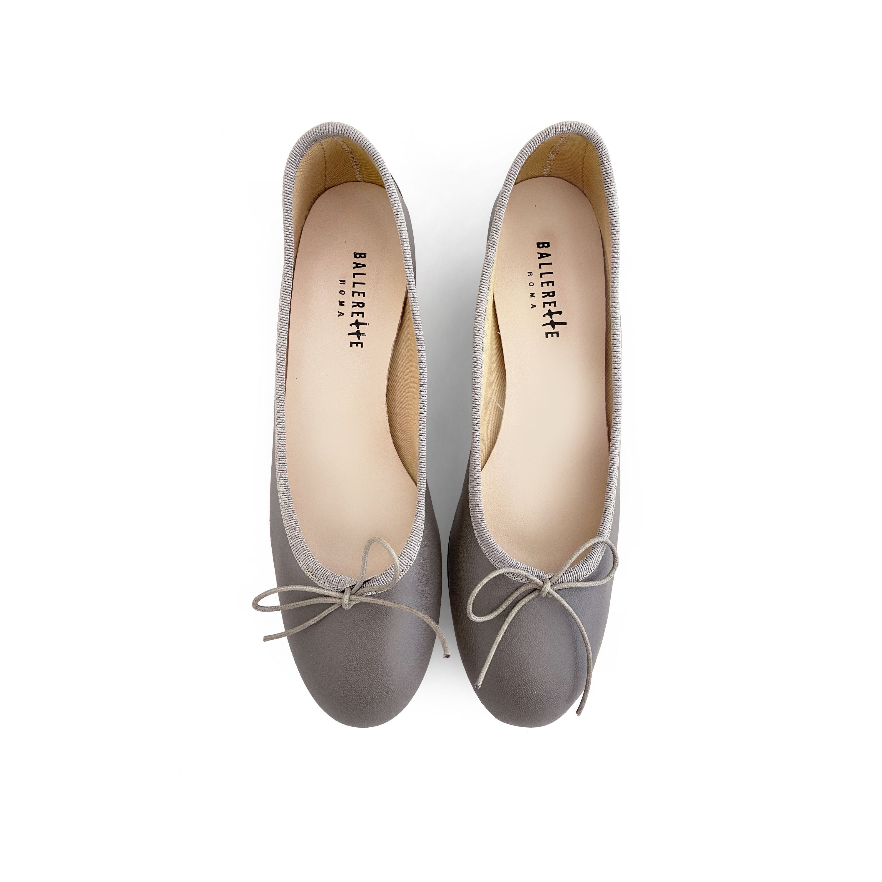 Dove gray leather ballet flats with heel