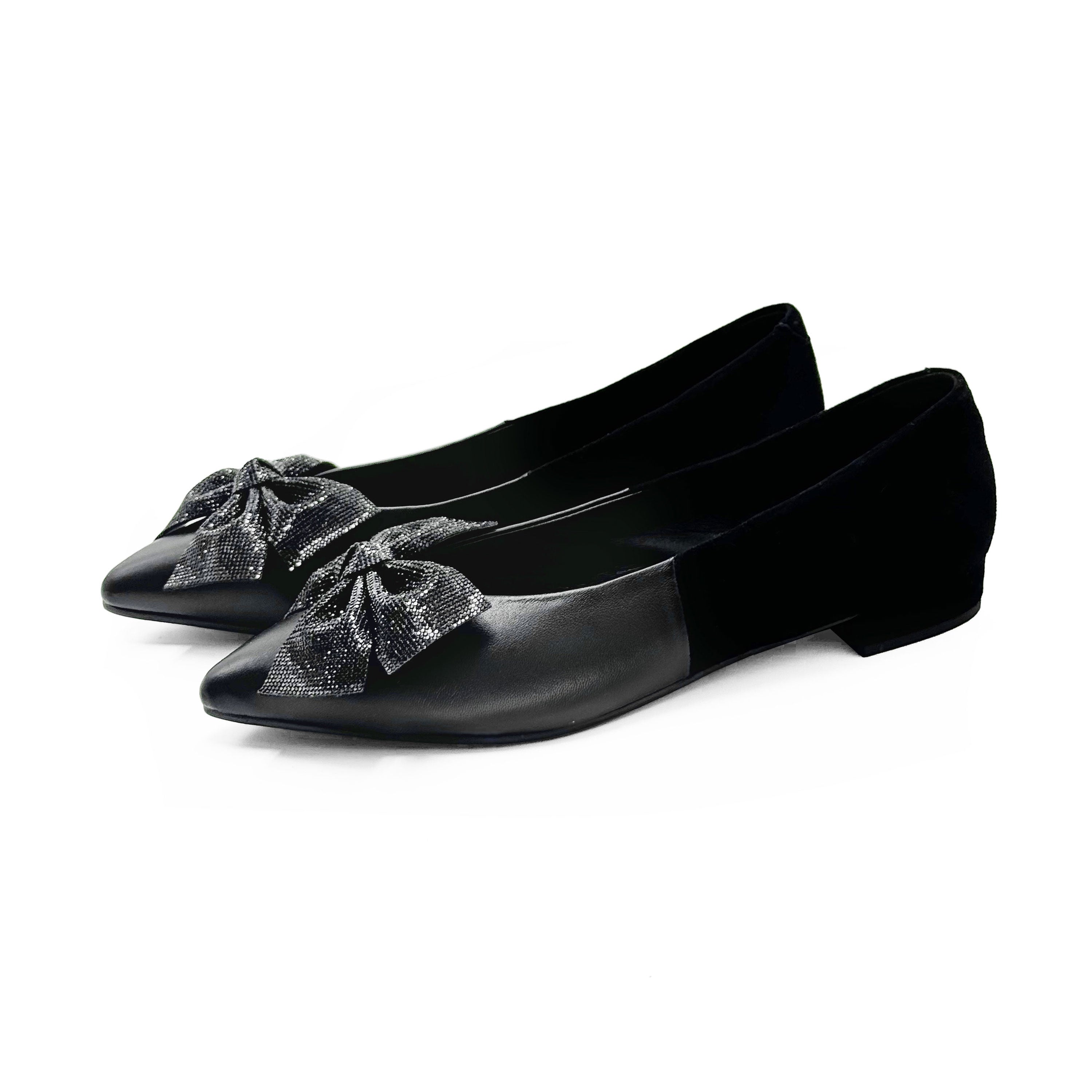 Black leather evening ballet flats with pointed toe and jewel bow