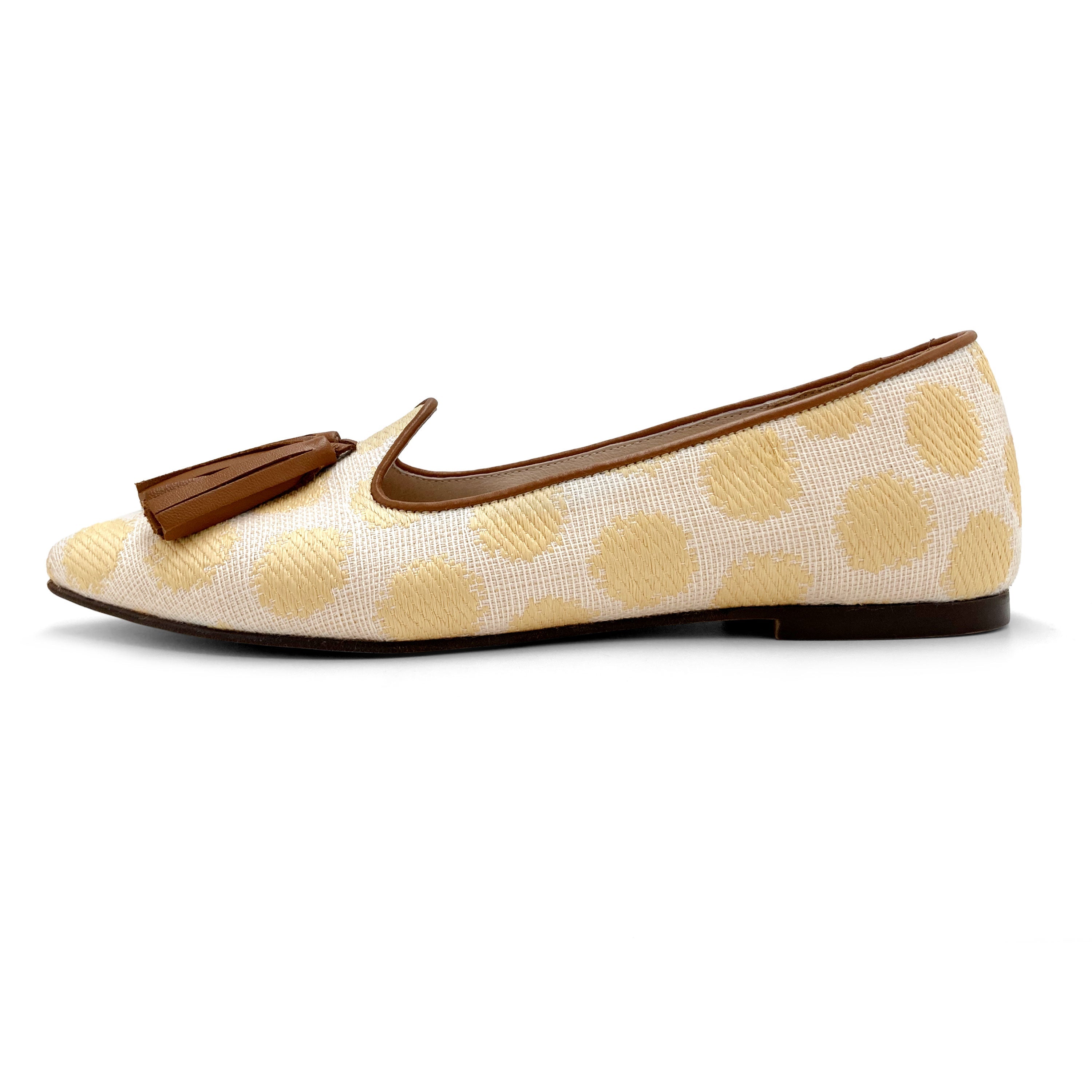 Women's summer raffia moccasins in beige with tassels