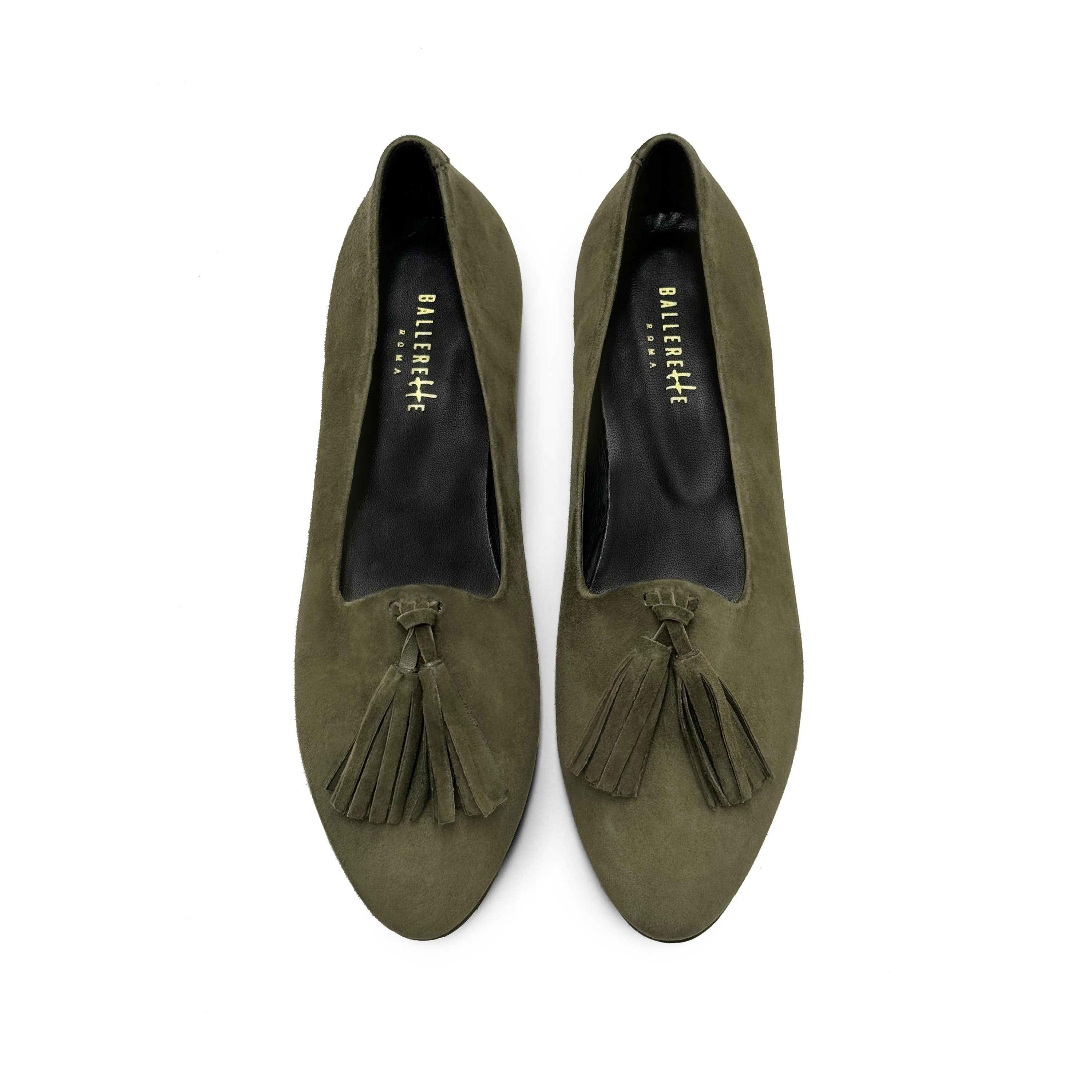 Green suede women moccasins with tassels