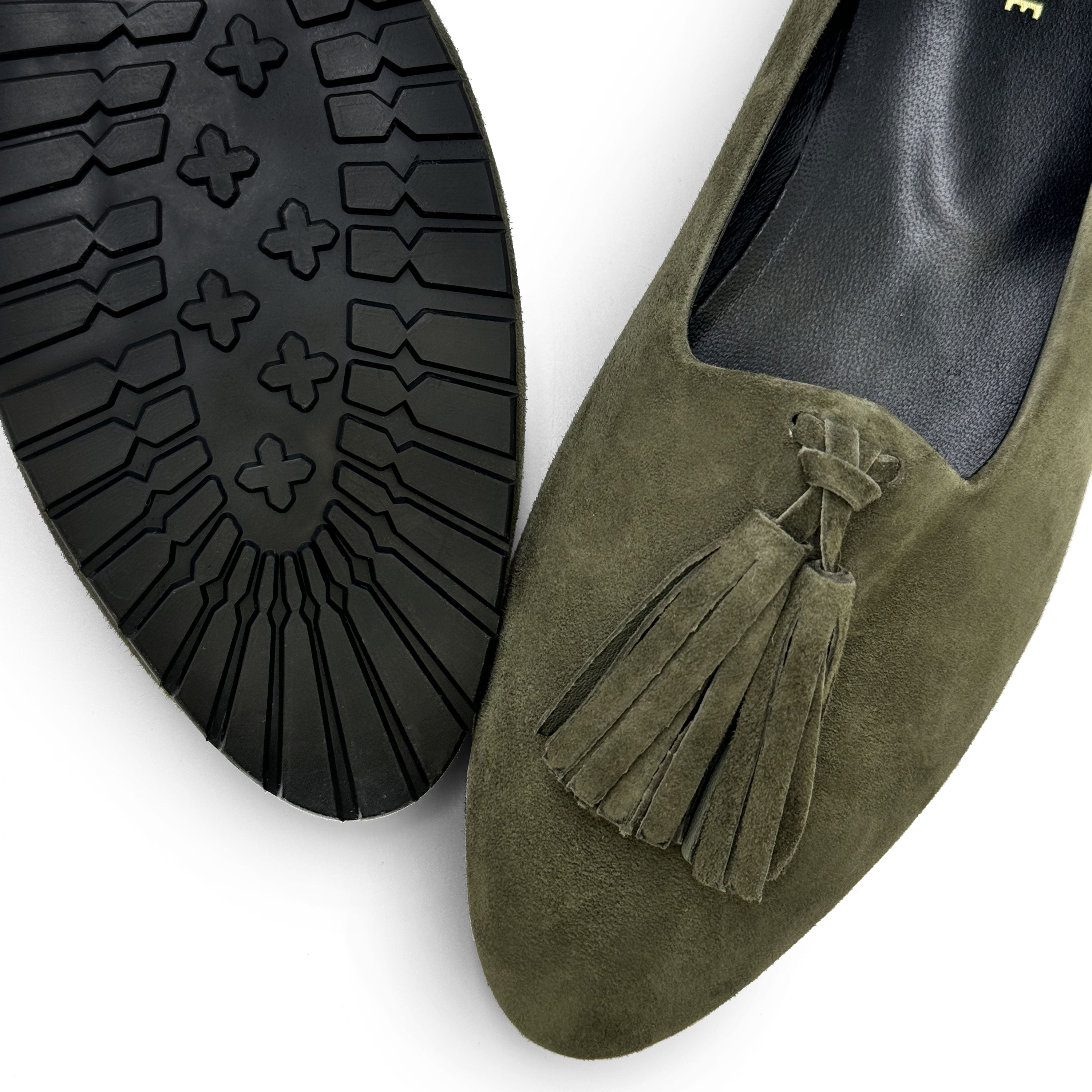 Green suede women moccasins with tassels