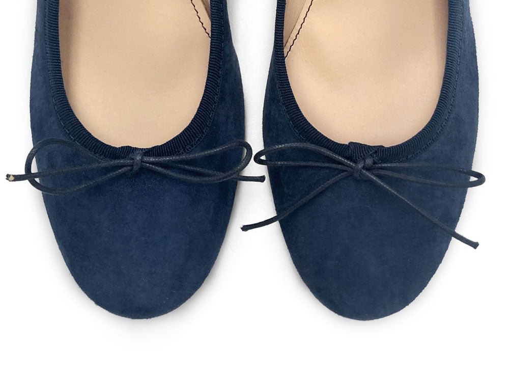 Blue suede heeled décolleté ballet flats