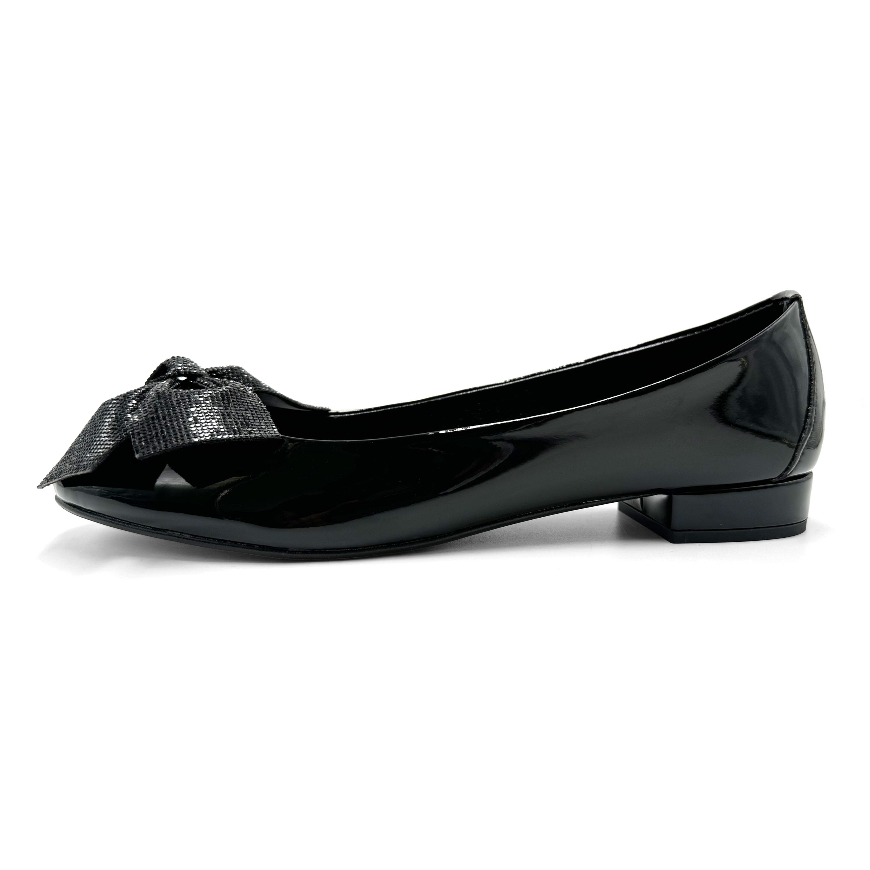 Black patent leather evening ballet flats with jeweled bow