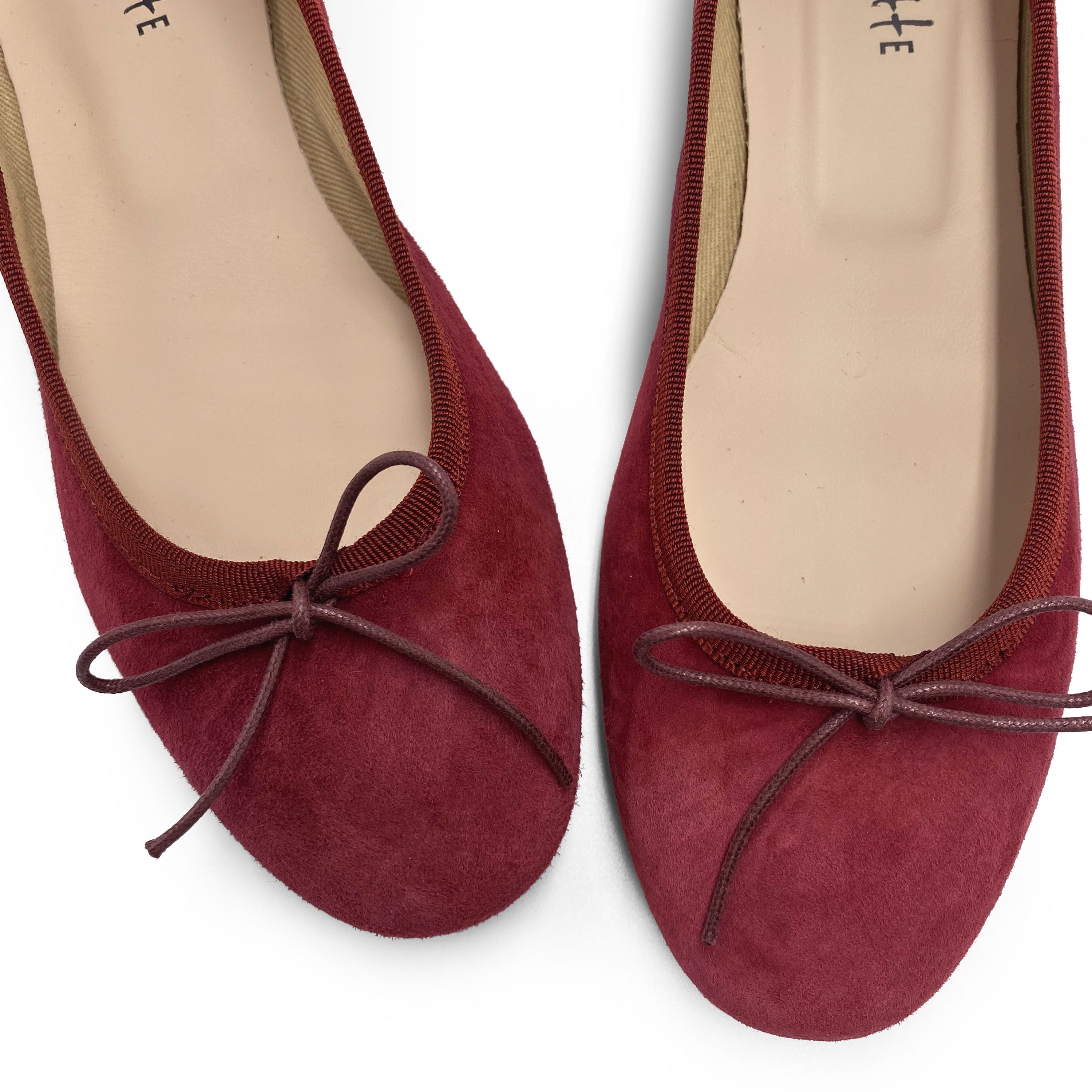 Burgundy suede little heel ballet flats, adjustable string