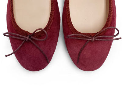 Burgundy suede little heel ballet flats, adjustable string