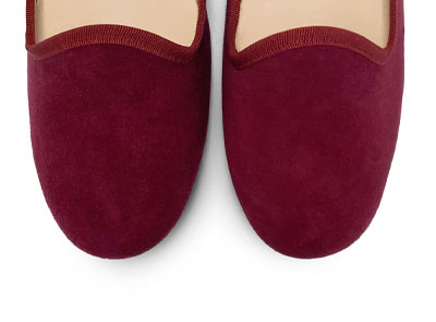 Women loafers in burgundy suede