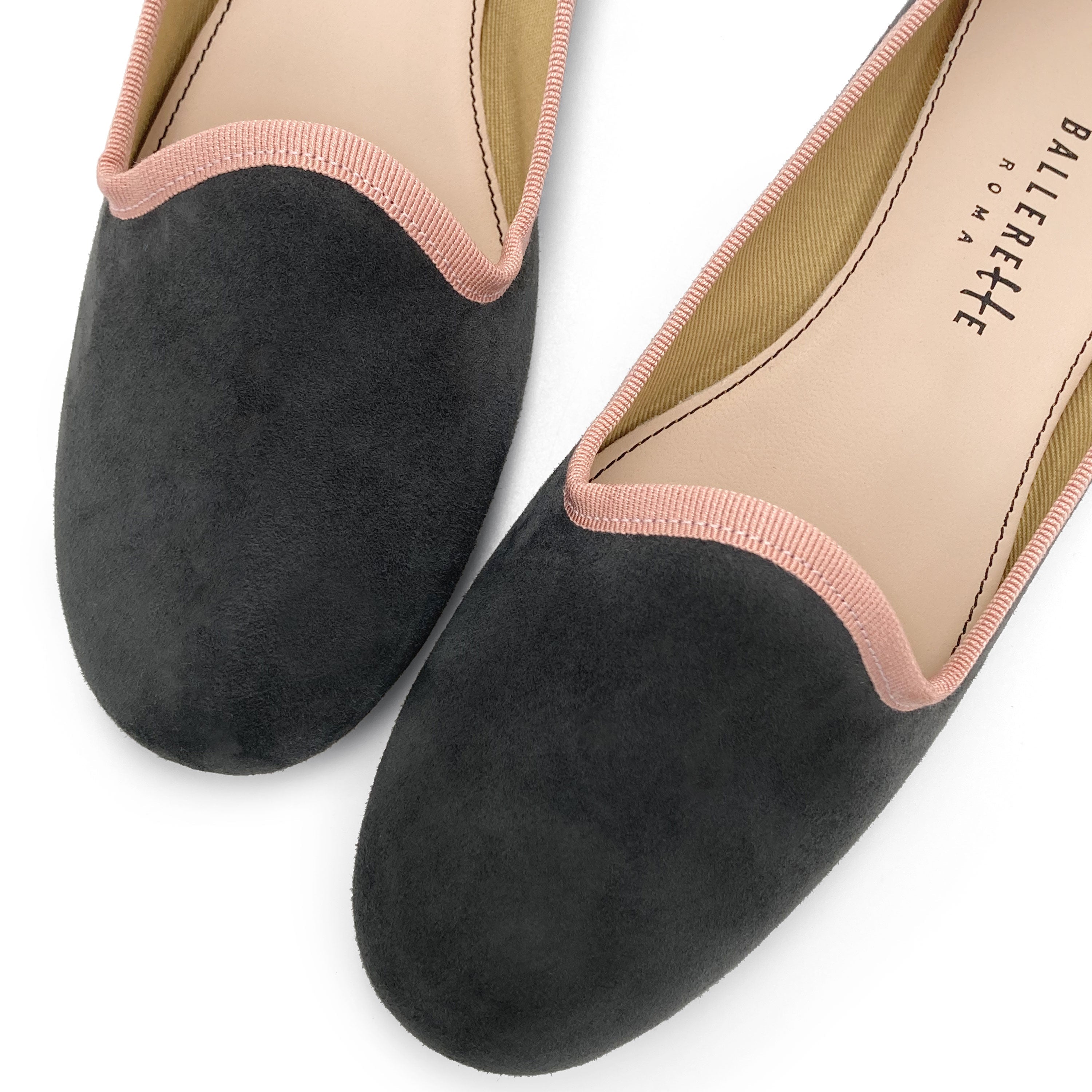 Women’s loafers in smoky gray suede with pink details