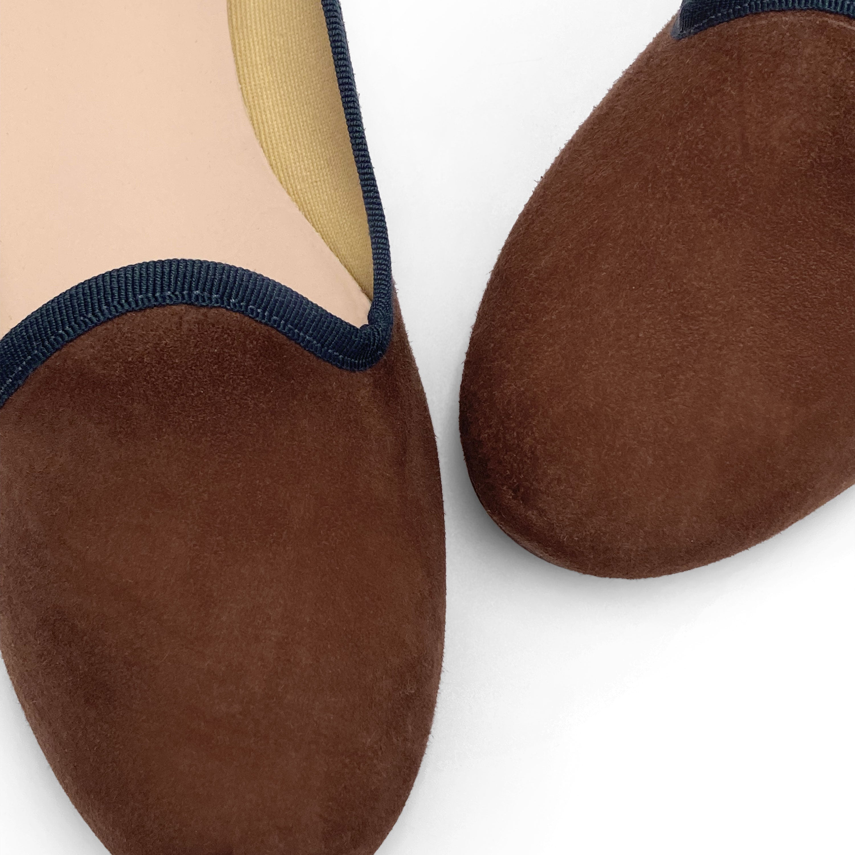 Women loafers in brown suede and blue details