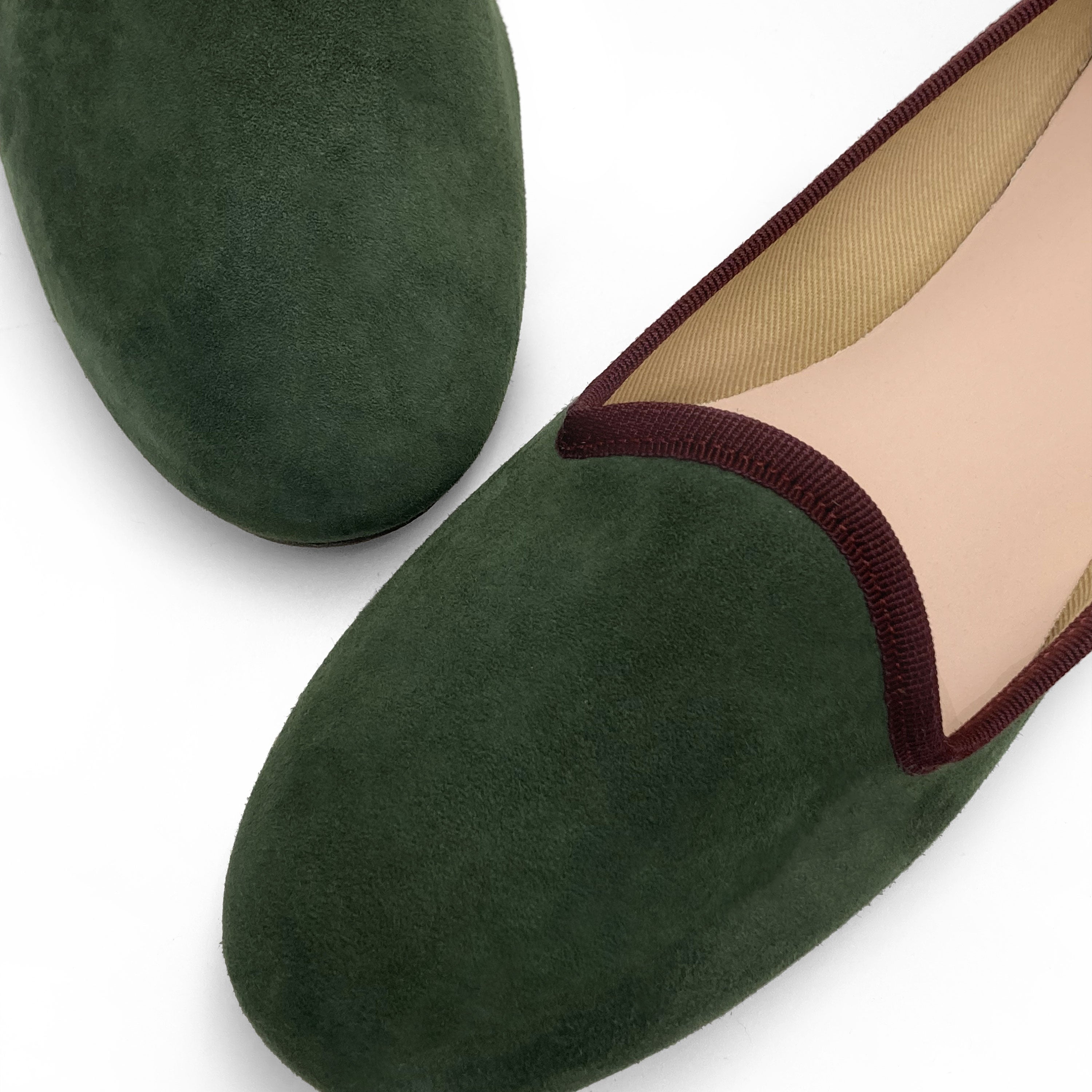 Women loafers in olive green suede and burgundy details