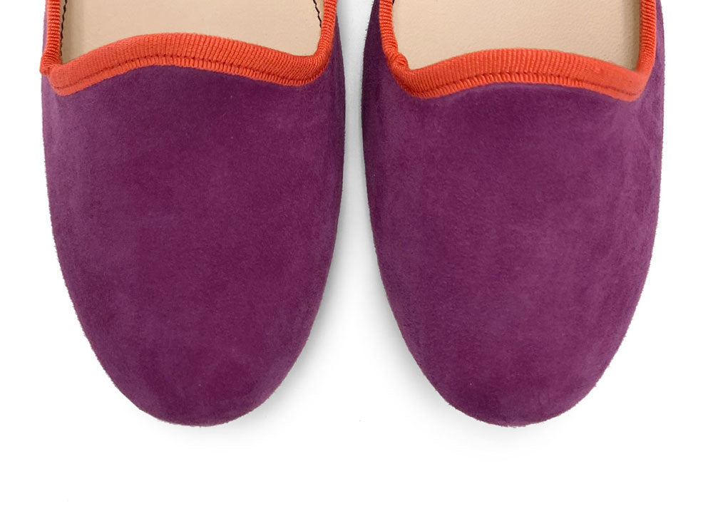 Women’s loafers in strawberry suede with orange details