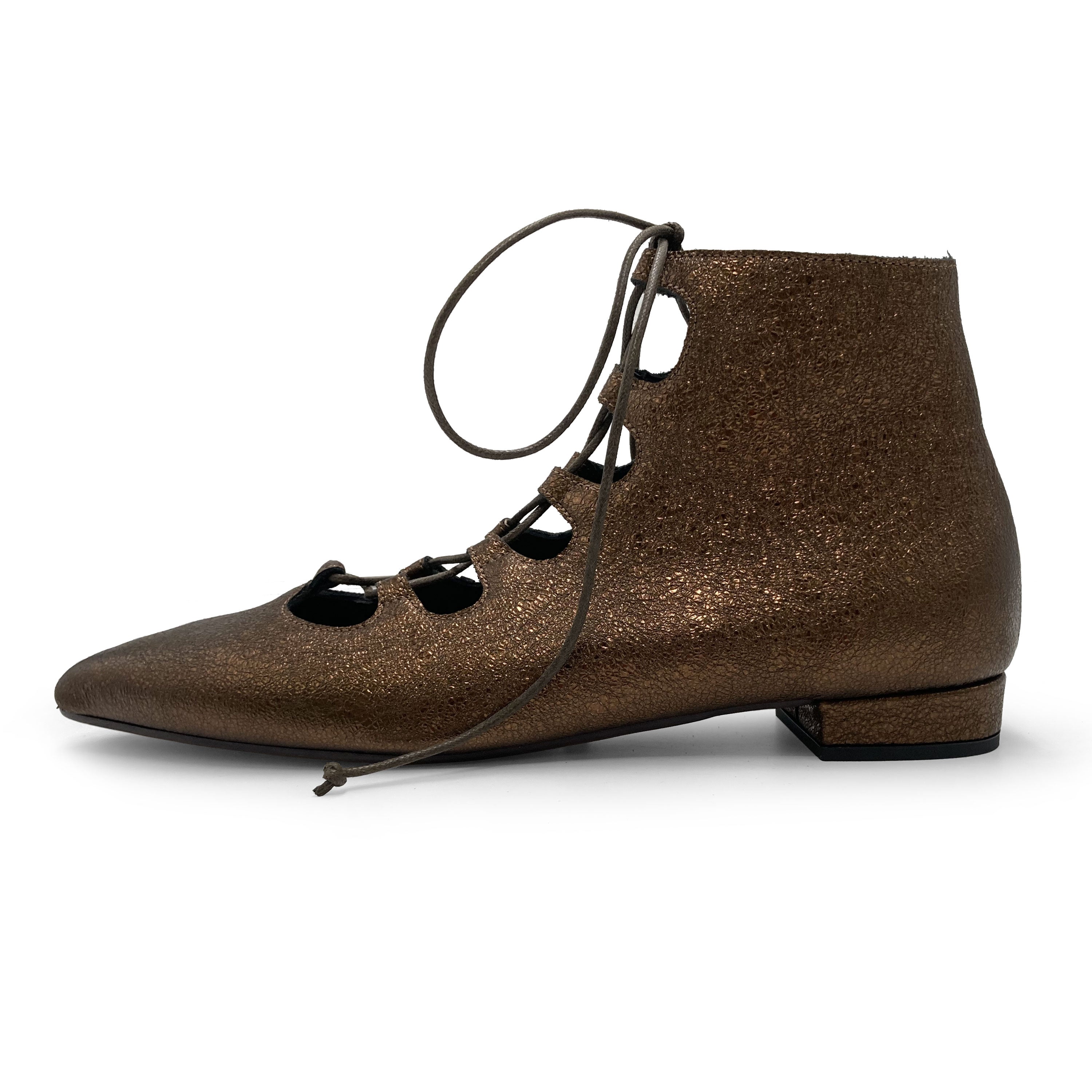 Bronze pointed ankle boots with laces