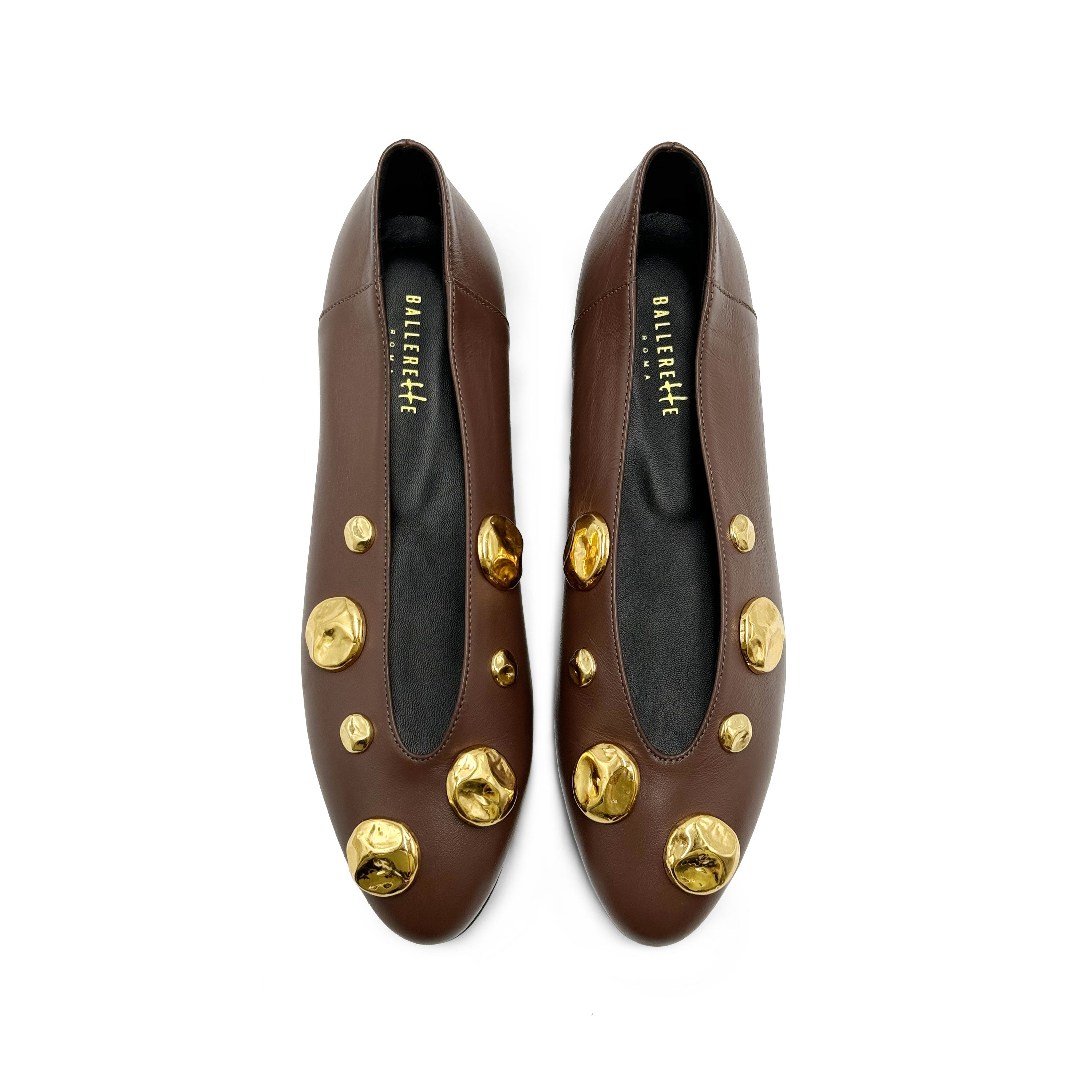 Brown leather ballet flats with V-cut and gold studs