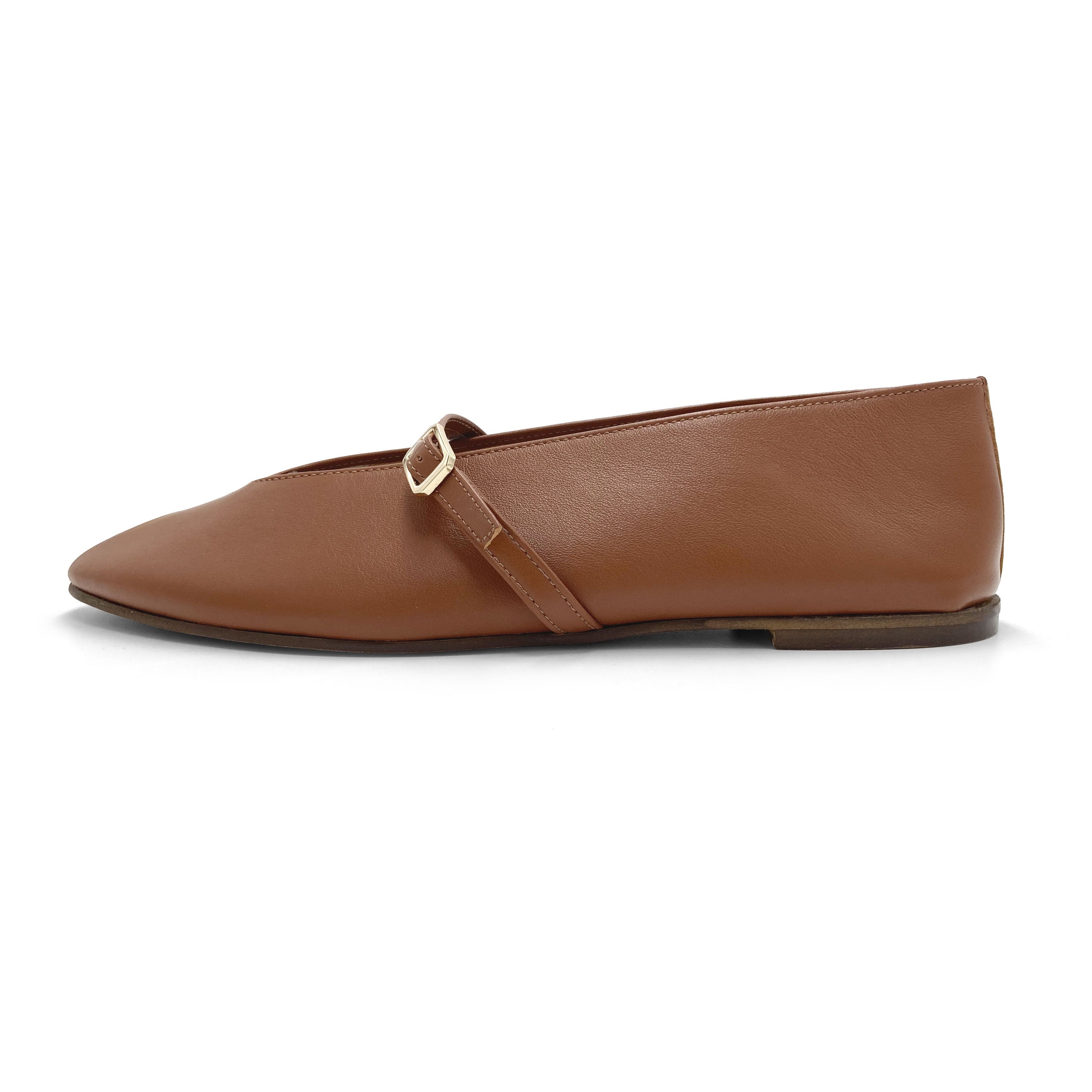 Brown leather ballet flats with V-cut and strap