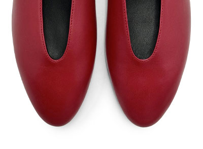 Cherry red leather ballet flats with V-cut and strap