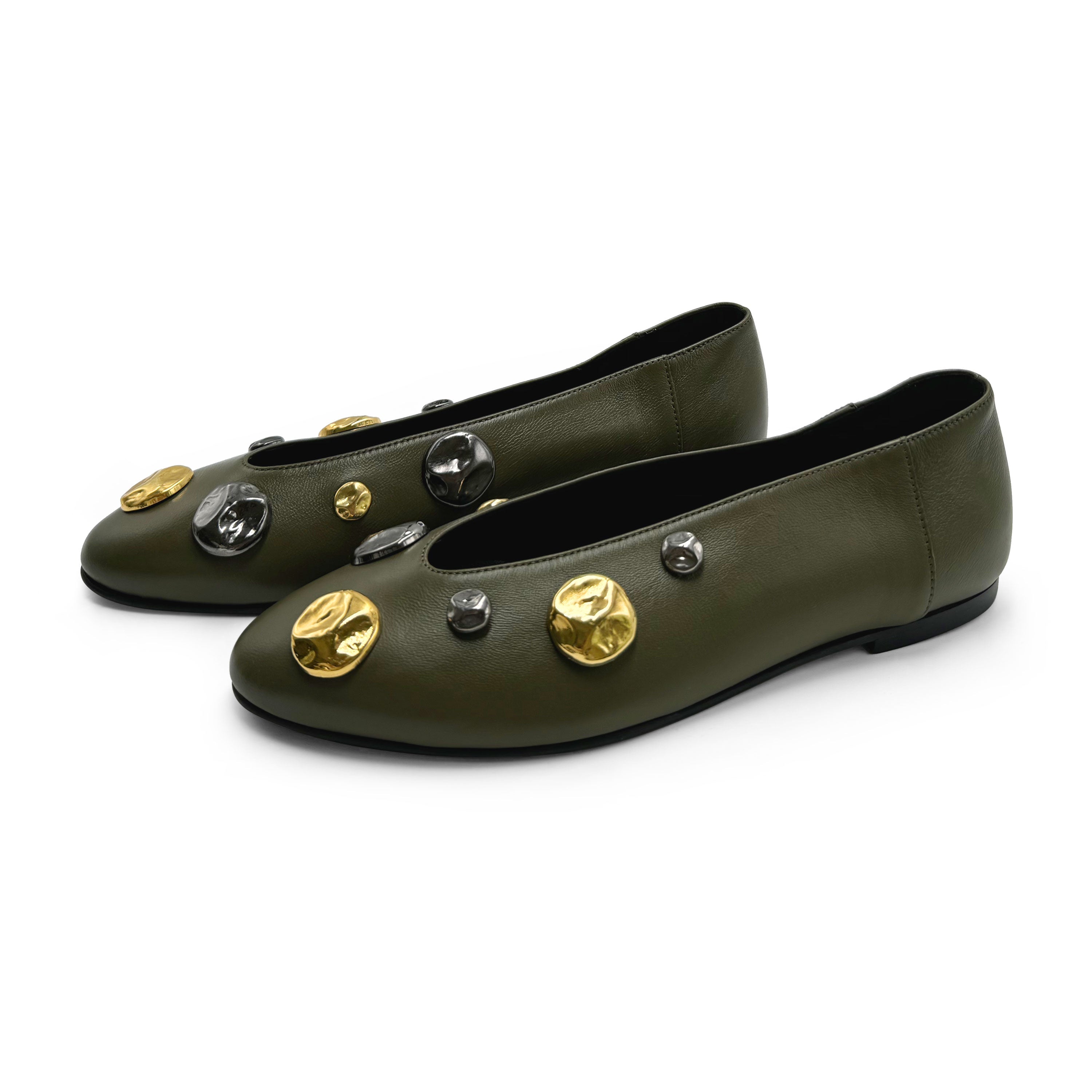 Green leather ballet flats with V-cut, iron and gold studs