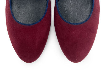 Mary jane ballet flats in burgundy suede with strap